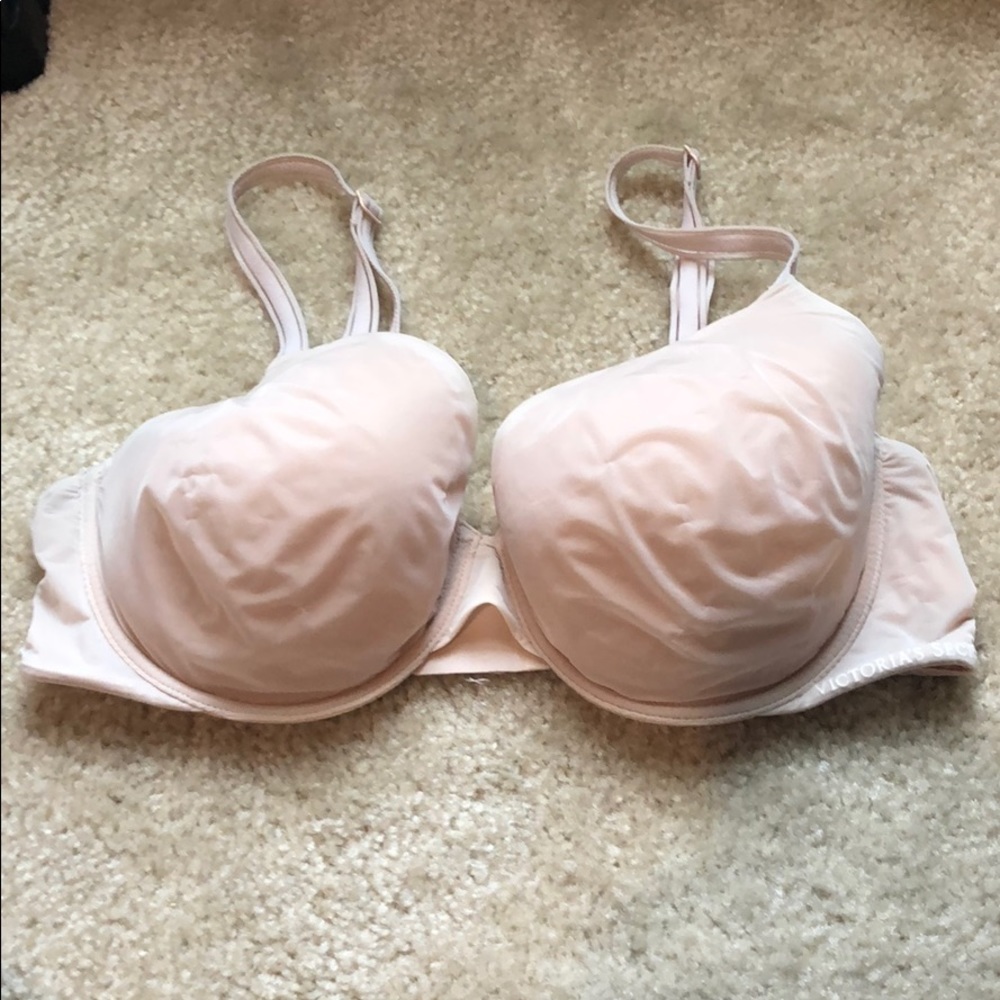 Victoria’s Secret body lined perfect bra. 36D